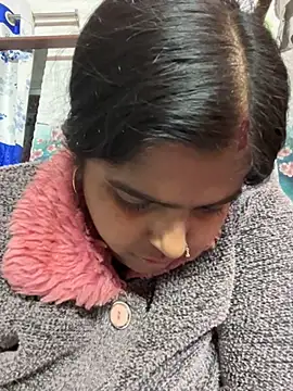 Snapshot of Beauty-queen chatting on January 2025 10:28:02 AM Beauty-queen online show from January 2025 10:28:02 AM