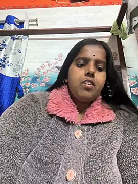 Snapshot of Beauty-queen chatting on January 2025 09:56:02 AM Beauty-queen online show from January 2025 09:56:02 AM