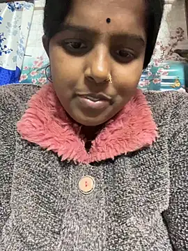 Snapshot of Beauty-queen chatting on January 2025 01:00:02 PM Beauty-queen online show from January 2025 01:00:02 PM