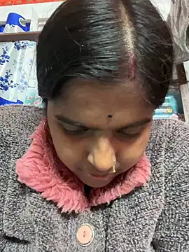 Snapshot of Beauty-queen chatting on January 2025 12:52:01 PM Beauty-queen online show from January 2025 12:52:01 PM