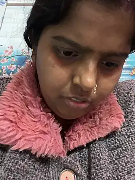 Snapshot of Beauty-queen chatting on January 2025 01:53:02 PM Beauty-queen online show from January 2025 01:53:02 PM