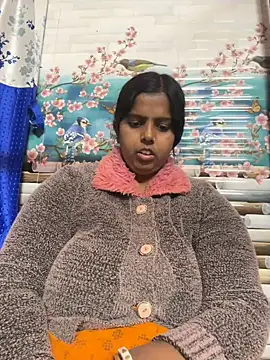 Snapshot of Beauty-queen chatting on February 2025 10:01:02 AM Beauty-queen online show from February 2025 10:01:02 AM