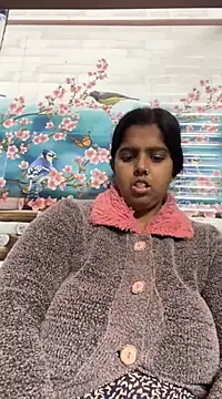 Snapshot of Beauty-queen chatting on February 2025 10:59:01 AM Beauty-queen online show from February 2025 10:59:01 AM