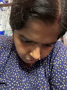 Snapshot of Beauty-queen chatting on February 2025 10:40:02 AM Beauty-queen online show from February 2025 10:40:02 AM