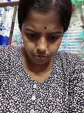 Snapshot of Beauty-queen chatting on March 2025 04:46:02 PM Beauty-queen online show from March 2025 04:46:02 PM