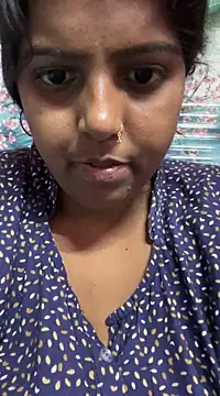 Snapshot of Beauty-queen chatting on March 2025 08:26:02 AM Beauty-queen online show from March 2025 08:26:02 AM