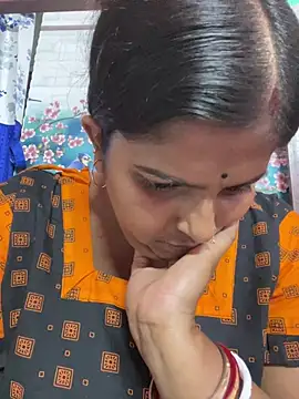 Snapshot of Beauty-queen chatting on March 2025 08:41:02 AM Beauty-queen online show from March 2025 08:41:02 AM