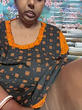 Snapshot of Beauty-queen chatting on March 2025 03:57:01 AM Beauty-queen online show from March 2025 03:57:01 AM