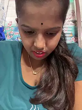 Snapshot of Beauty-queen chatting on March 2025 01:49:01 PM Beauty-queen online show from March 2025 01:49:01 PM