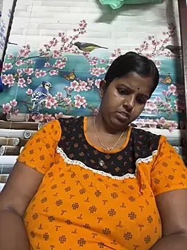 Snapshot of Beauty-queen chatting on March 2025 06:40:01 AM Beauty-queen online show from March 2025 06:40:01 AM