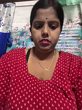 Snapshot of Beauty-queen chatting on March 2025 10:28:02 AM Beauty-queen online show from March 2025 10:28:02 AM