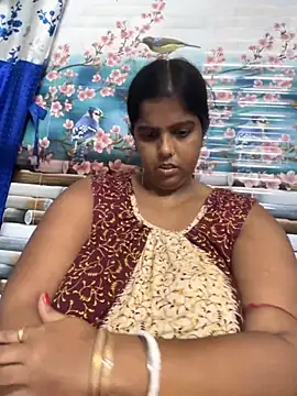 Snapshot of Beauty-queen chatting on September 2025 10:59:01 AM Beauty-queen online show from September 2025 10:59:01 AM