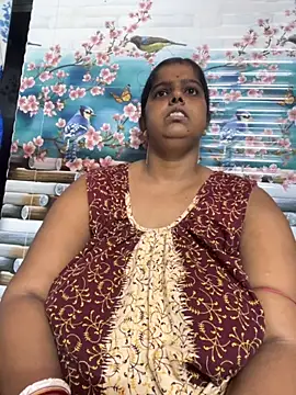 Snapshot of Beauty-queen chatting on September 2025 11:10:02 AM Beauty-queen online show from September 2025 11:10:02 AM