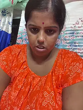 Snapshot of Beauty-queen chatting on October 2025 01:30:02 PM Beauty-queen online show from October 2025 01:30:02 PM