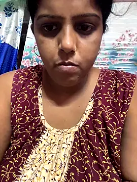 Snapshot of Beauty-queen chatting on October 2025 10:36:01 AM Beauty-queen online show from October 2025 10:36:01 AM