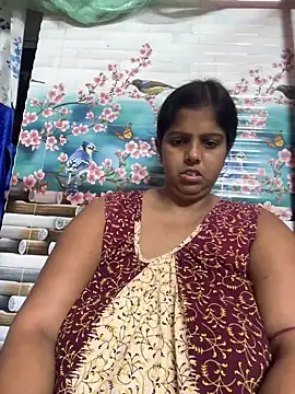 Snapshot of Beauty-queen chatting on October 2025 01:26:02 PM Beauty-queen online show from October 2025 01:26:02 PM