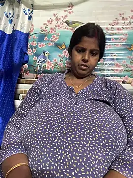 Beauty-queen online show from February 2026 01:31:02 PM