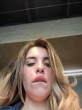 Alirawrz online show from March 2025 09:45:02 PM