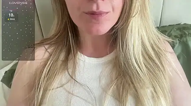 redheadrosie69 online show from March 2025 03:59:02 PM