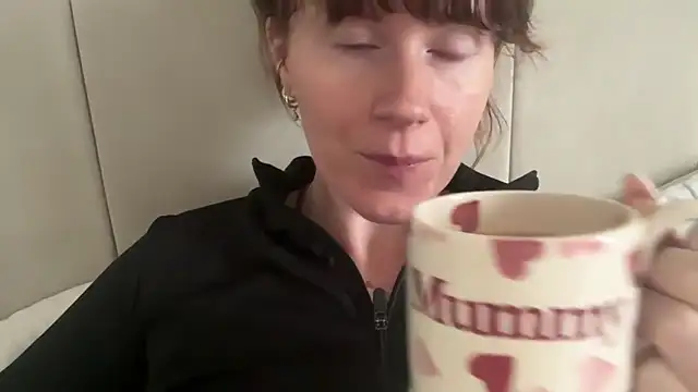 Snapshot of redheadrosie69 chatting on May 2026 07:27:01 AM redheadrosie69 online show from May 2026 07:27:01 AM