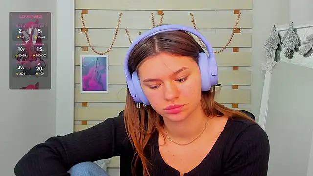 Josephine Kiss online show from December 2024 11:48:01 AM