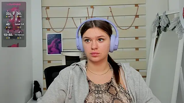 Josephine Kiss online show from January 2025 03:14:02 PM