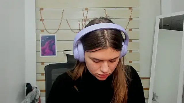 Josephine Kiss online show from February 2025 03:30:01 AM