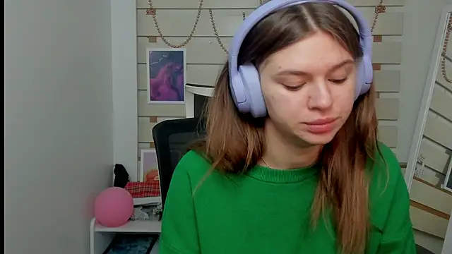 Josephine Kiss online show from February 2025 07:34:01 AM