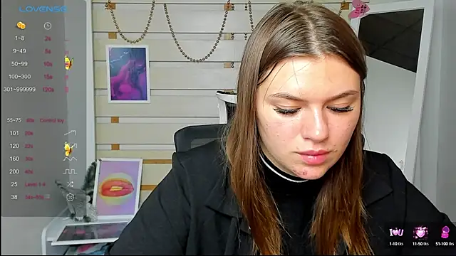 Josephine Kiss online show from September 2025 07:47:02 PM