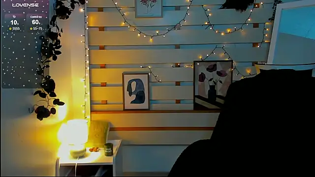 Snapshot of Josephine_Kiss chatting on February 2026 01:06:02 PM Josephine Kiss online show from February 2026 01:06:02 PM