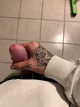 YoungDick25 online show from October 2025 09:59:01 PM