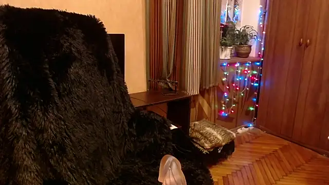 Snapshot of Miss_Tress chatting on December 2024 03:11:02 AM Miss Tress online show from December 2024 03:11:02 AM