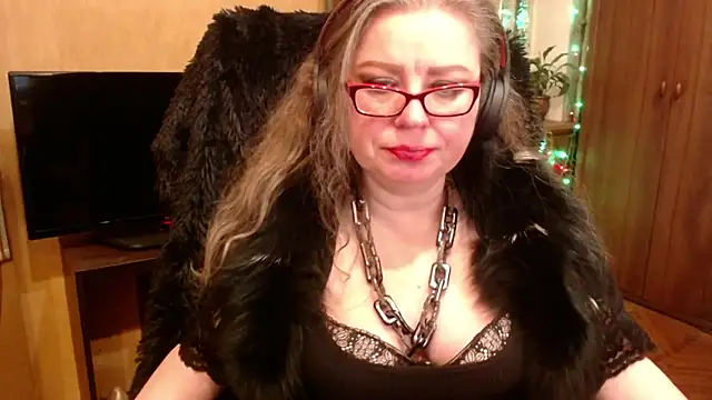 Snapshot of Miss_Tress chatting on February 2025 06:19:01 PM Miss Tress online show from February 2025 06:19:01 PM