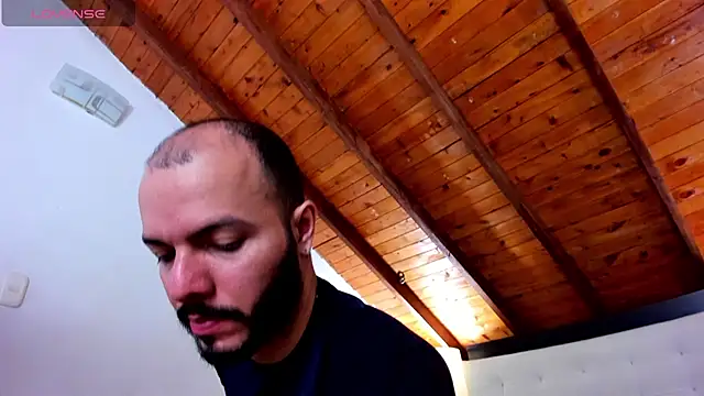 Tom Bailey online show from December 2025 12:32:01 PM