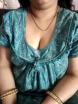 cuteyqueen online show from February 2026 06:10:02 AM