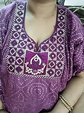 cuteyqueen online show from March 2026 07:58:02 AM