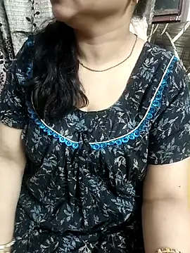 cuteyqueen online show from April 2026 02:47:02 PM