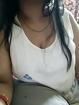 cuteyqueen online show from April 2026 09:43:01 AM