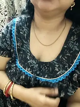 cuteyqueen online show from April 2026 01:11:02 AM