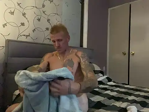 Snapshot of Sweetpasses chatting on February 2025 07:41:01 AM Sweetpasses online show from February 2025 07:41:01 AM