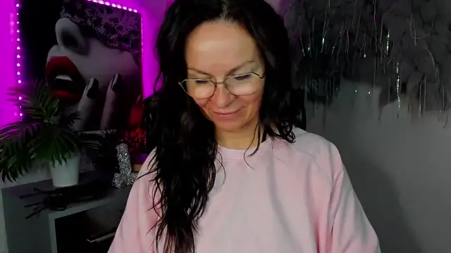 HelenLuxx online show from March 2026 06:24:02 AM