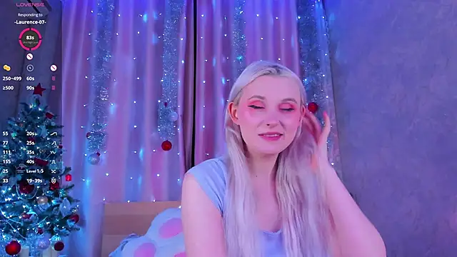 Snapshot of SweeteRose_Royce chatting on January 2025 05:51:02 PM SweeteRose Royce online show from January 2025 05:51:02 PM