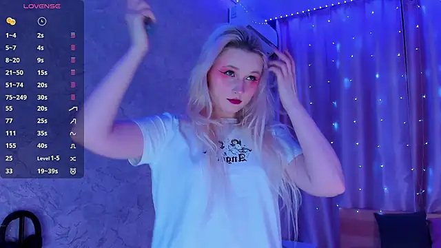 Snapshot of SweeteRose_Royce chatting on February 2025 03:08:01 PM SweeteRose Royce online show from February 2025 03:08:01 PM