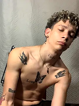 mateodeamjo online show from December 2024 11:00:01 AM