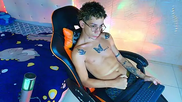 mateodeamjo online show from November 2025 08:03:02 AM