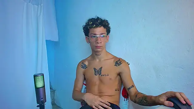 mateodeamjo online show from April 2026 06:19:01 AM