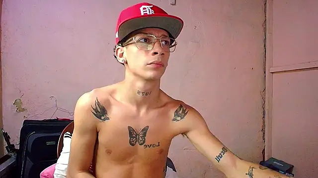 Snapshot of mateodeamjo chatting on July 2026 04:17:02 AM mateodeamjo online show from July 2026 04:17:02 AM