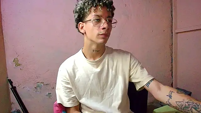 Snapshot of mateodeamjo chatting on July 2026 04:30:01 AM mateodeamjo online show from July 2026 04:30:01 AM