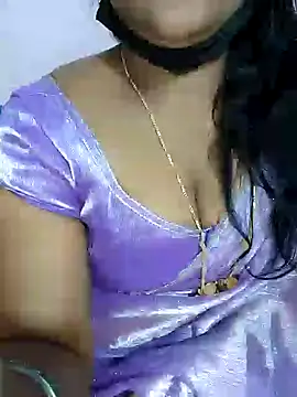 Snapshot of louise92 chatting on December 2024 05:04:02 PM louise92 online show from December 2024 05:04:02 PM