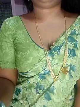 Snapshot of louise92 chatting on March 2026 08:14:02 AM louise92 online show from March 2026 08:14:02 AM